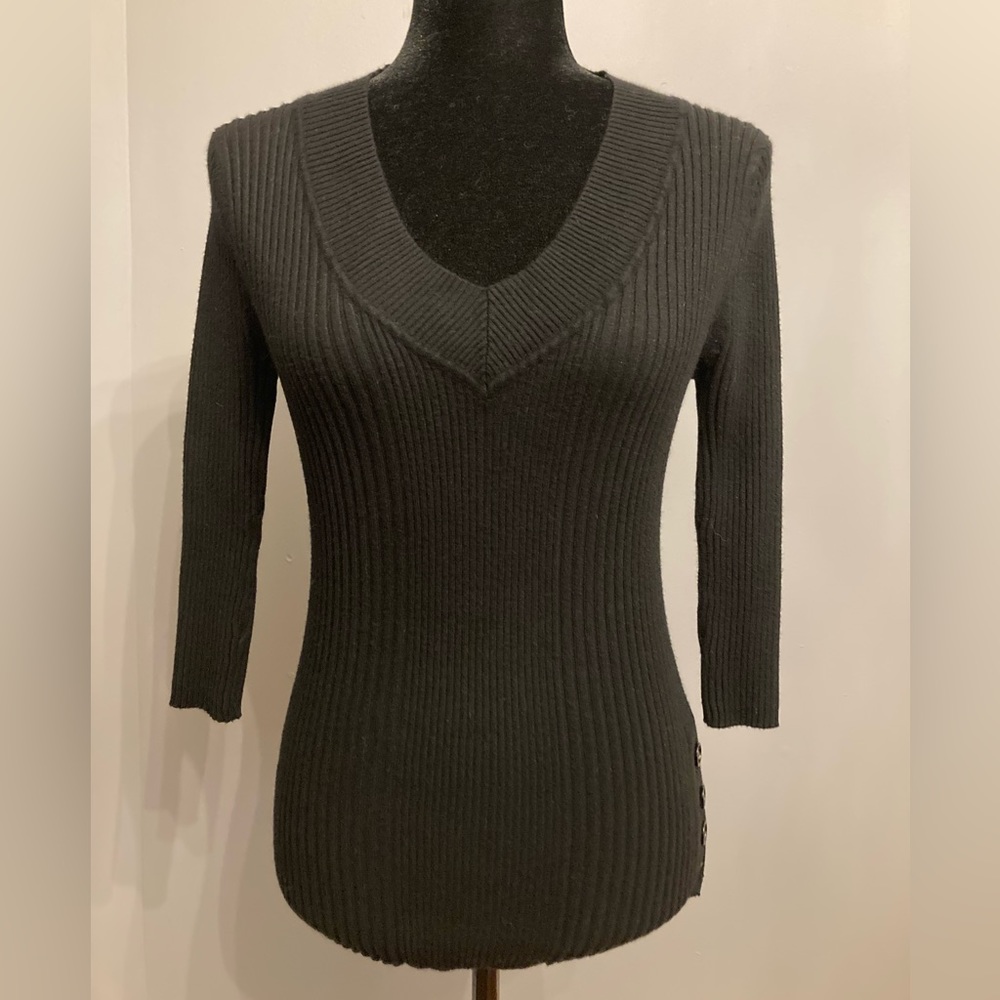 Gently Worn It’s Our Time Black V-Neck Sweater w/ 3/4 Length Sleeves, size L
